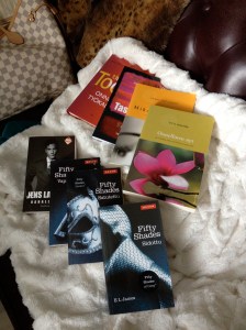 kirjakasa kesälukemista